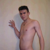Posing naked - Picture 11
