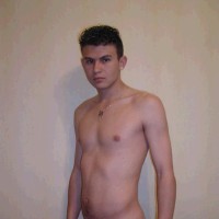 Posing naked - Picture 12