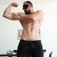 Masked man - Picture 6