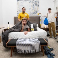 Sneaky showroom fuck - Picture 9