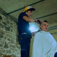 Guy gets his hair shaved off before dominating a slave - Picture 13