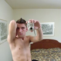 Justin shows off his body - Picture 20