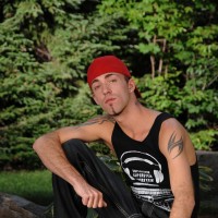 Nice looking stud outdoors - Picture 1