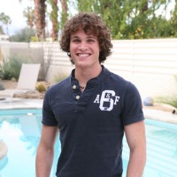 Naked curly jock Jesse - Picture 2