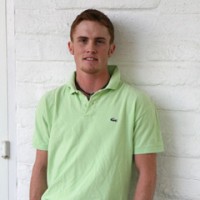Hot frat boy Thom gets nude - Picture 2