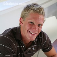 Blonde jock gets naked - Picture 1