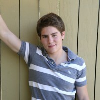 Innocent jock boy posing - Picture 1