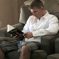 College dude do jacking off - Picture 2