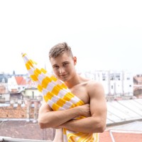 Johnny Eilish gets nude - Picture 3