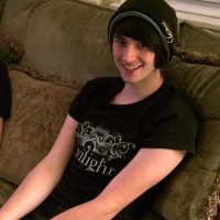 William takes Aron's cam-cherry - Picture 2