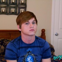 Gorgeous Ashton Lays Back & Strokes - Picture 1