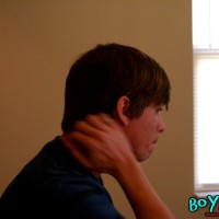Gorgeous Ashton Lays Back & Strokes - Picture 3