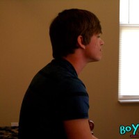 Gorgeous Ashton Lays Back & Strokes - Picture 5