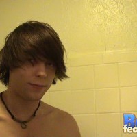 Trace's shower - Picture 3