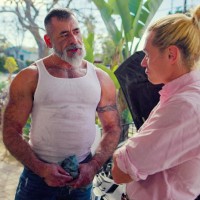 The man next door - Picture 2