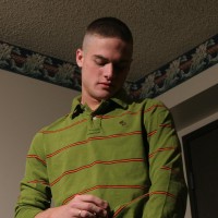 Devon Lee Scott pisses himself - Picture 1