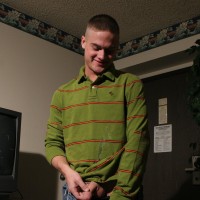 Devon Lee Scott pisses himself - Picture 6