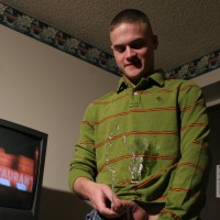 Devon Lee Scott pisses himself - Picture 8