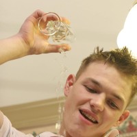 Jeremiah Johnson pisses on a set table - Picture 11