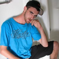 Duke - Picture 1
