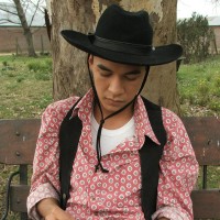 Two gay cowboys share skinny guy's ass - Picture 1