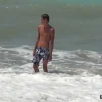 Swimming and wanking - Picture 2
