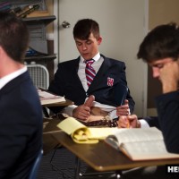 Two studs have sex in the classroom - Picture 4
