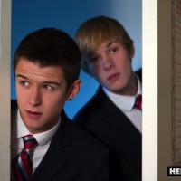 Two studs have sex in the classroom - Picture 7
