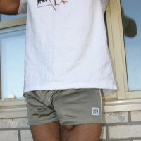 Muscular hunk wanks his monster dick - Picture 7