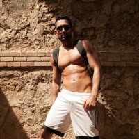 Billy Baval posing naked and pissing outdoors - Picture 11