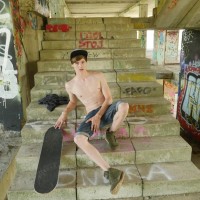 Antony Carter Masturbates in an abandoned factory - Picture 4
