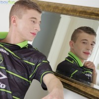 Ariel Black in soccer kit - Picture 4