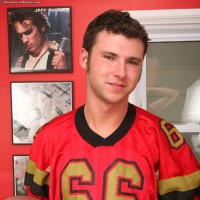 Tyler shows his cock - Picture 2