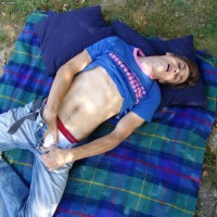 Erik shows his cock outdoor - Picture 5