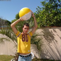 Bobby poses naked outside - Picture 1
