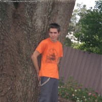 Brad naked outdoor - Picture 2