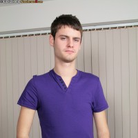 Jason Potente takes a shower after masturbating - Picture 1