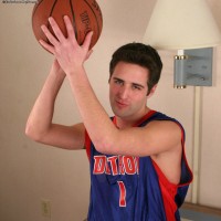 Glenn, the basketball player - Picture 2