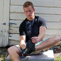 Stu shows off his socks - Picture 10