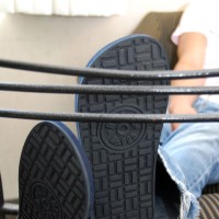 Brett shows his feet - Picture 2