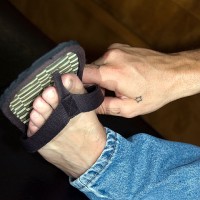 Oscar shows off his feet - Picture 22