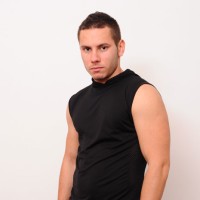 Rugged young Taylor - Picture 1