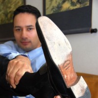 Alex shows off his feet - Picture 17