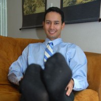 Alex shows off his feet - Picture 22