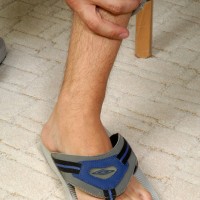 Enjoy his feet - Picture 9