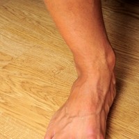 Joe show his musles and feet - Picture 36