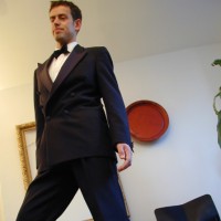 Ridgeway show his feet - Picture 4