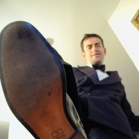 Ridgeway show his feet - Picture 5
