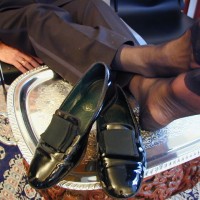 Ridgeway show his feet - Picture 12