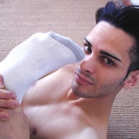 Australian boy shows off his socks - Picture 25